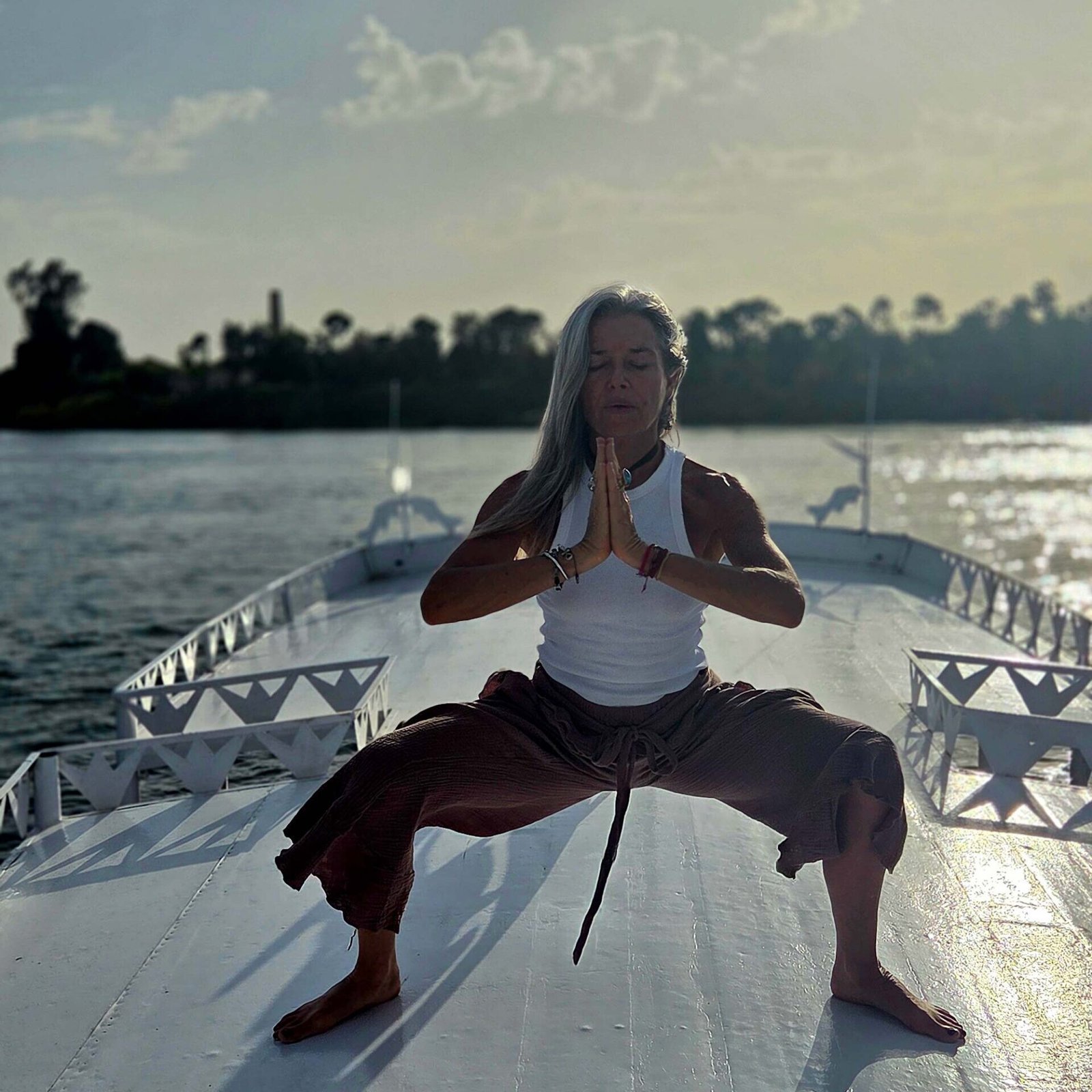 gold ankh yoga vibra 2